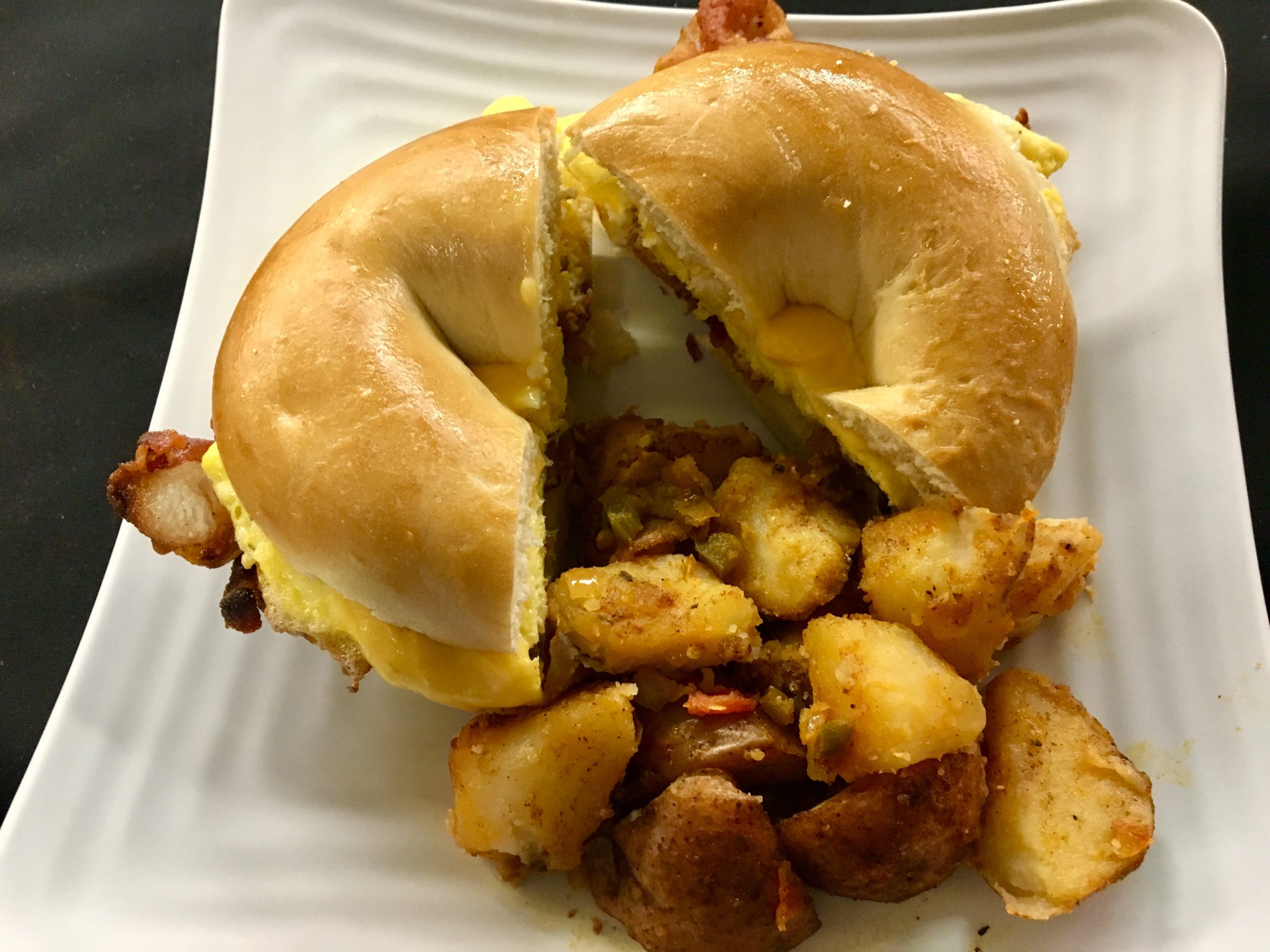 Crispy bacon with scrambled eggs and toast