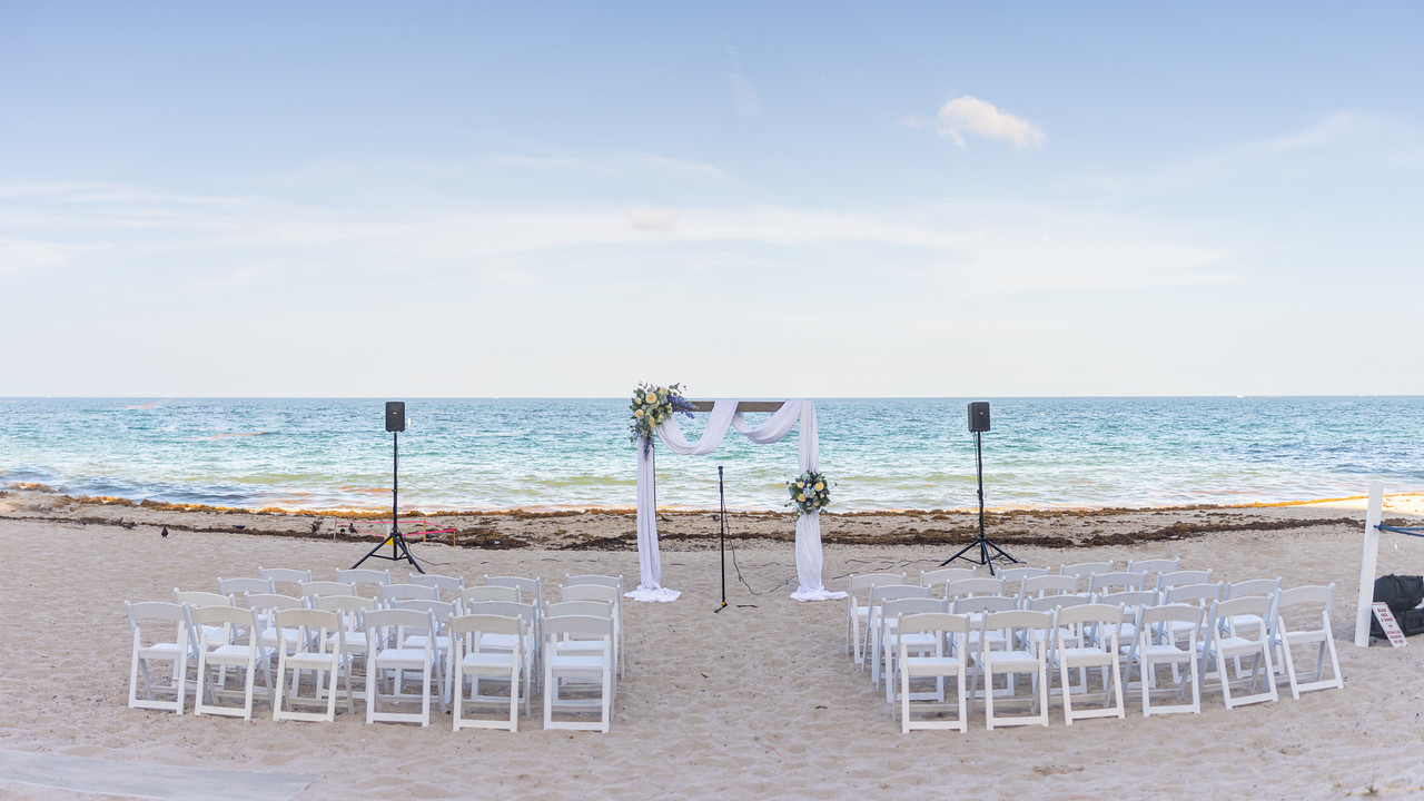 Beachfront wedding ceremony at Ocean Manor Beach Resort Fort Lauderdale